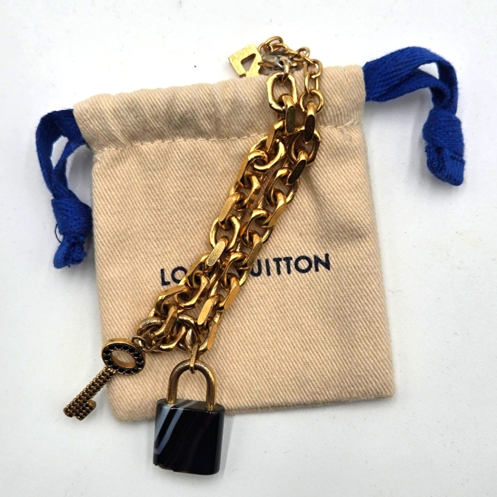 #27 Louis Vuitton Bracelet Padlock Key Metal Gold x Black M75435 - RARE/VINTAGE - Picture 2 of 13